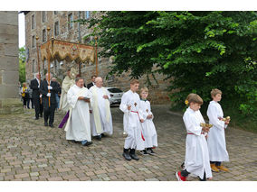 Johanniprozession mit Ehrenamtsfest (© Karl-Franz Thiede)